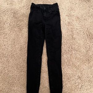 Black American Eagle skinny jeans